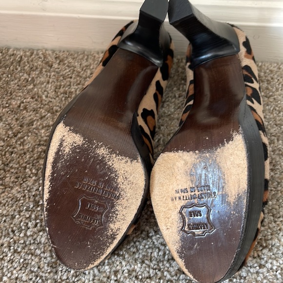 Stuart Weitzman Leopard Peep Toe Pumps - Picture 3 of 6